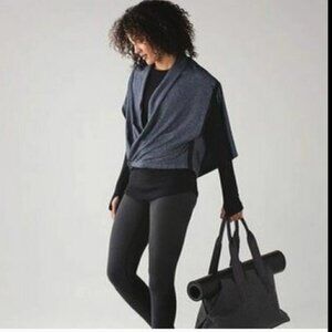 Lululemon Vinyasa Scarf Wrap Scarf / Color Blue Gray Black ROSJ/BLK